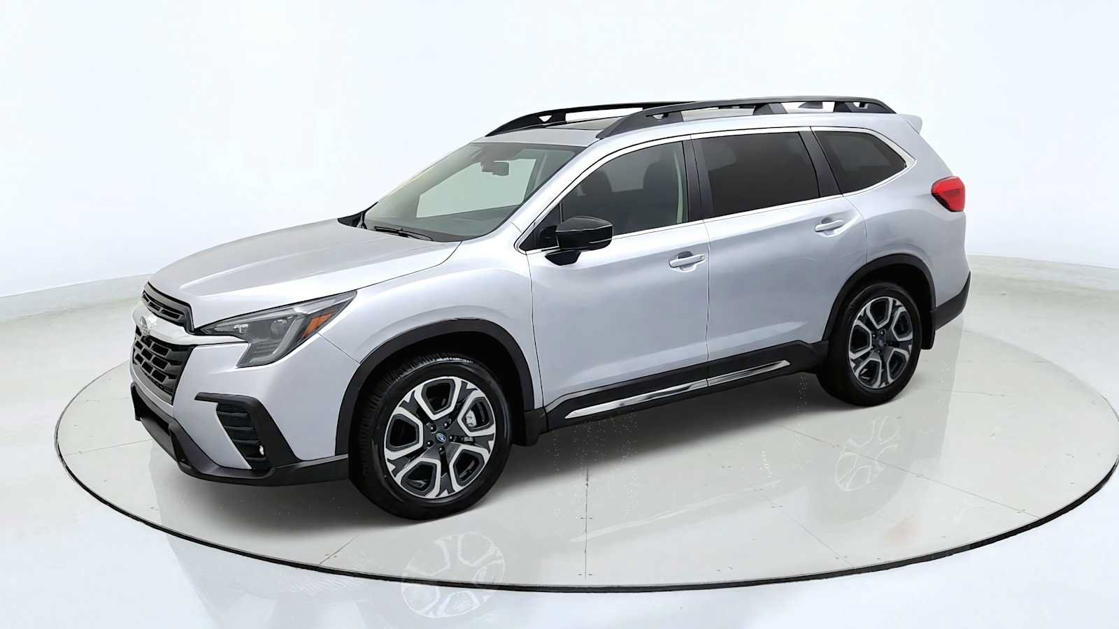Certified 2025 Subaru Ascent Limited AWD/4WD image 4