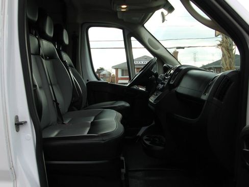Used 2017 RAM ProMaster 2500 w/ Interior Convenience Group image 10