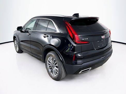Used 2025 Cadillac XT4 Premium Luxury image 29