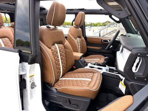 Used 2026 Ford Bronco Outer Banks AWD/4WD image 24