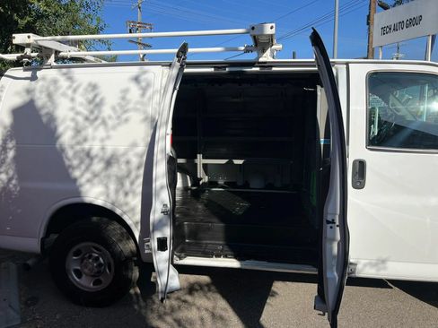 Used 2019 Chevrolet Express 2500 w/ Driver Convenience Package RWD image 5