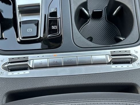 New 2025 Kia Carnival SX Prestige image 35