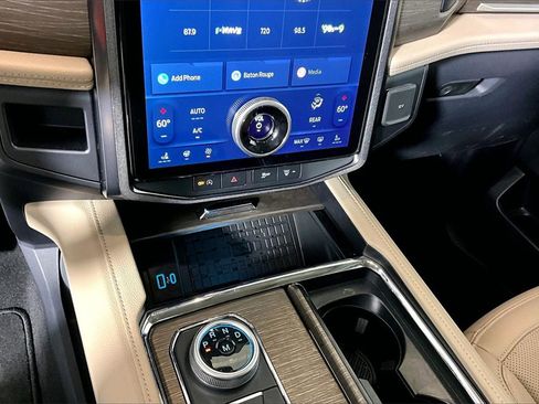 Used 2024 Ford Expedition Limited image 26