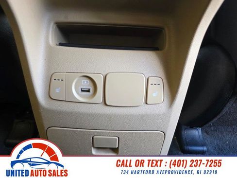 Used 2017 Kia Sedona EX FWD image 19