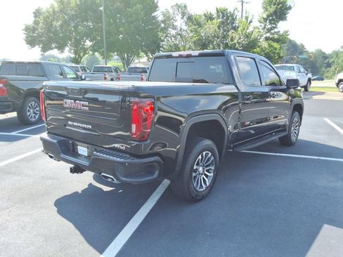 Certified 2022 GMC Sierra 1500 AT4 w/ AT4 Premium Package AWD/4WD image 5