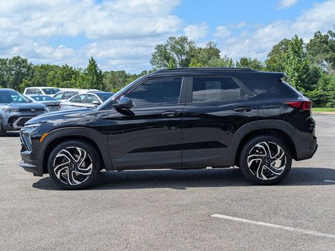 Used 2025 Chevrolet TrailBlazer RS w/ Convenience Package FWD image 6