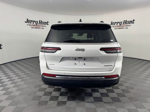 Used 2024 Jeep Grand Cherokee L Limited w/ Luxury Tech Group II image 9