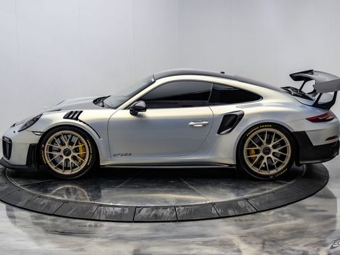 Used 2018 Porsche 911 GT2 RS w/ Weissach Package RWD image 9