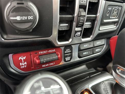 Used 2024 Jeep Wrangler Unlimited Rubicon image 28