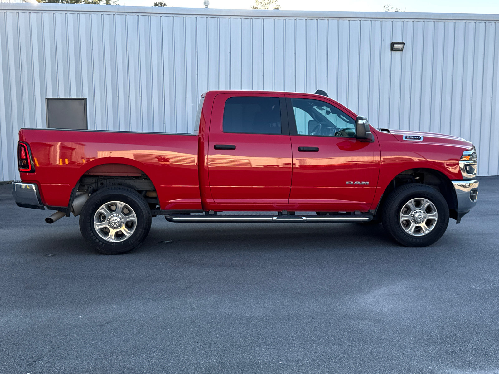 Used 2026 RAM 2500 Big Horn AWD/4WD image 4