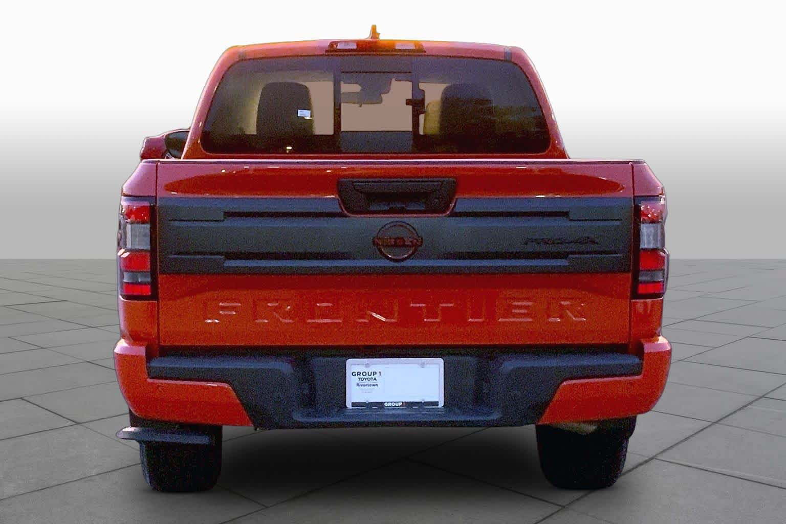 Used 2025 Nissan Frontier PRO-4X AWD/4WD image 5