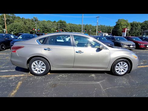 Used 2013 Nissan Altima 2.5 S FWD image 9