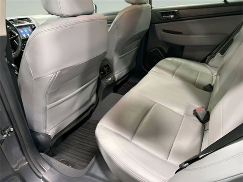 Used 2018 Subaru Outback 2.5i Limited image 33