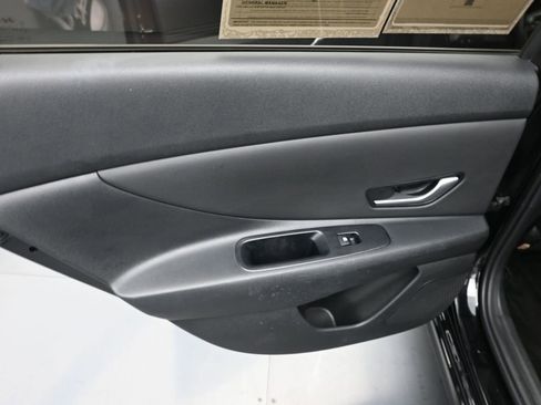 Used 2024 Hyundai Elantra SEL w/ Convenience Package image 22