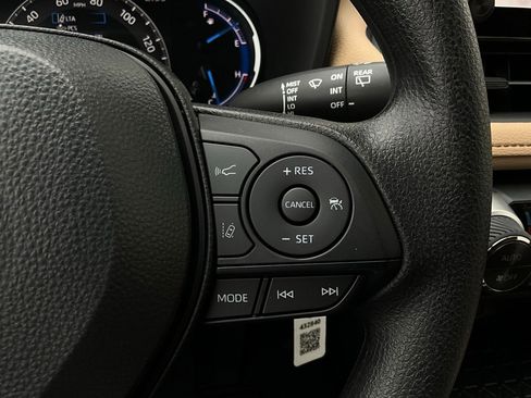 New 2025 Toyota RAV4 LE image 30