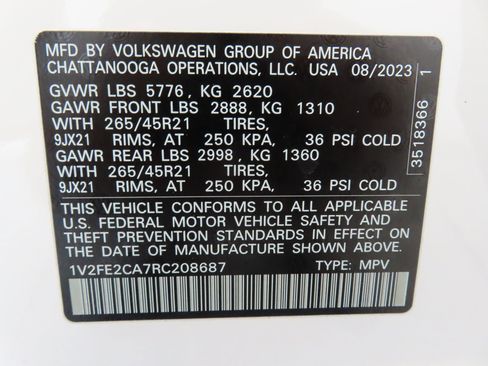 Used 2024 Volkswagen Atlas Cross Sport SEL Premium R-Line image 31