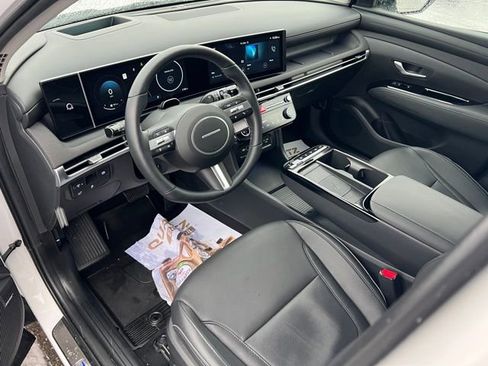 Used 2025 Hyundai Tucson Limited image 15