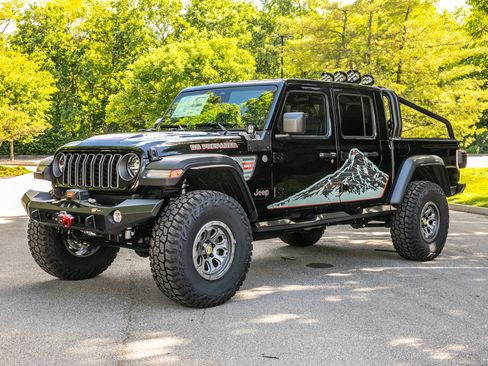New 2026 Jeep Gladiator Rubicon w/ Steel Power Dome Hood Package AWD/4WD image 84