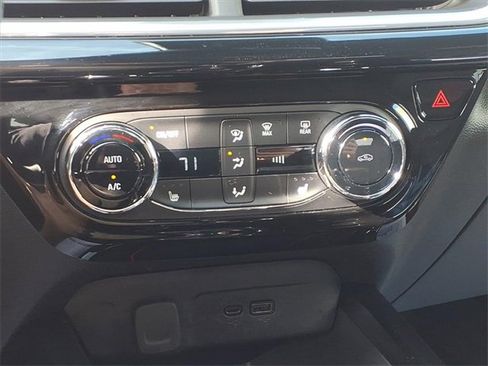 Certified 2024 Chevrolet Trax RS w/ Driver Confidence Package image 19