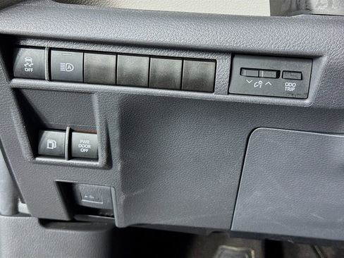 Used 2024 Toyota Sienna LE image 14