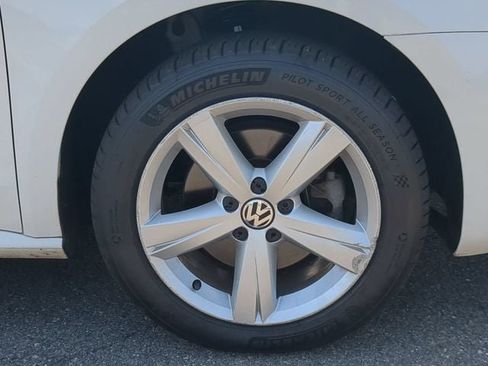 Used 2013 Volkswagen Passat 2.5 SE FWD image 10