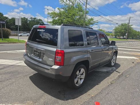 Used 2014 Jeep Patriot Latitude FWD image 5
