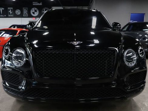 Used 2020 Bentley Bentayga Design Series image 8