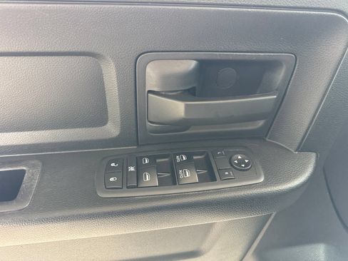 Used 2018 RAM 1500 ST w/ SXT Appearance Group AWD/4WD image 17