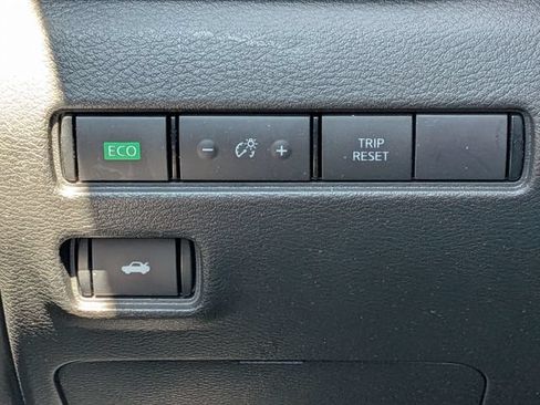Used 2024 Nissan Sentra S FWD image 19