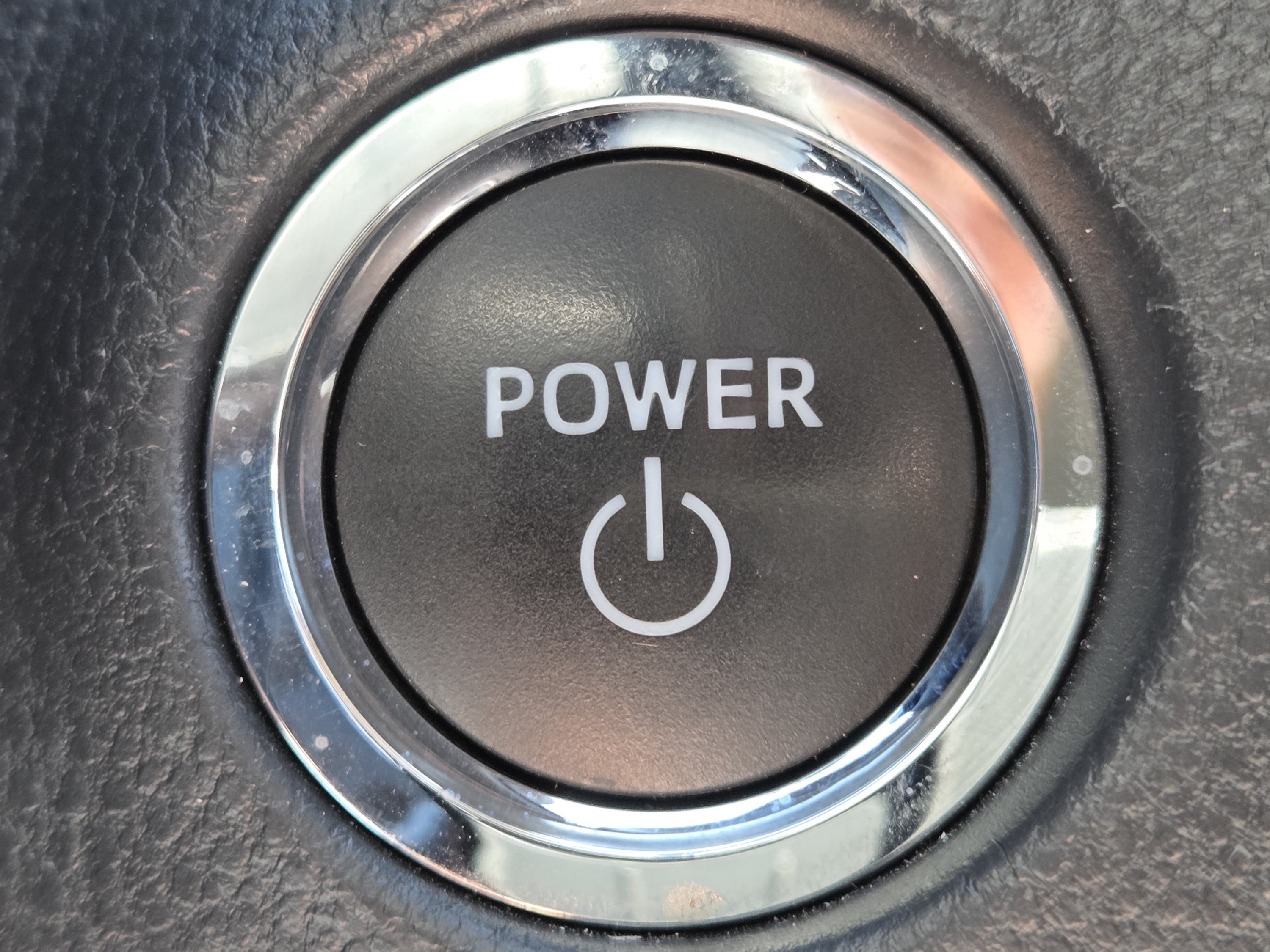Used 2025 Toyota RAV4 XLE AWD/4WD image 35
