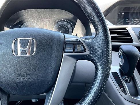 Used 2016 Honda Odyssey SE image 7