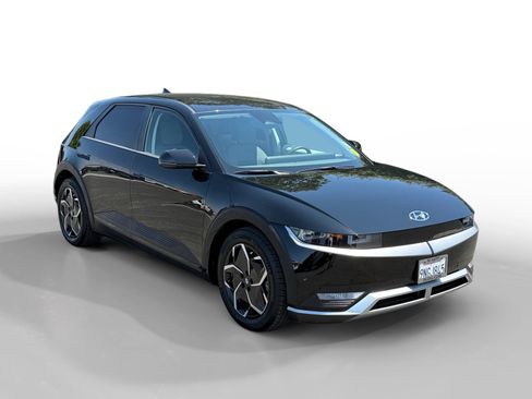 Certified 2024 Hyundai Ioniq 5 SEL RWD image 7