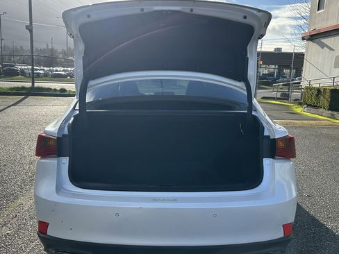 Used 2019 Lexus IS 300 image 25