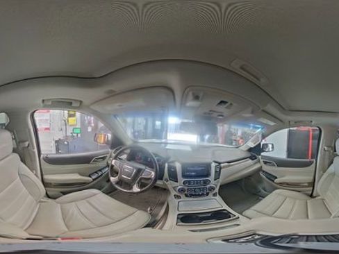 Used 2019 GMC Yukon Denali w/ Denali Ultimate Package image 8