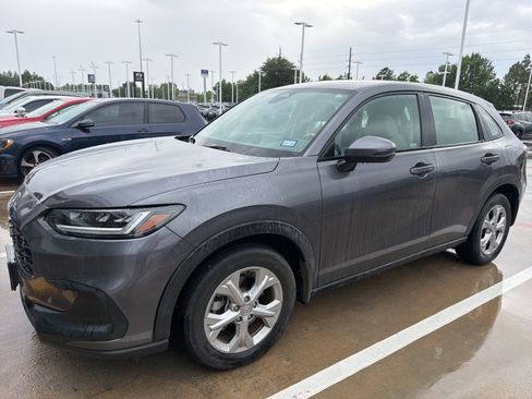 Used 2023 Honda HR-V LX image 1