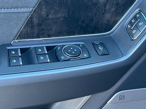 New 2026 Ford F250 Lariat w/ Black Appearance Package image 11