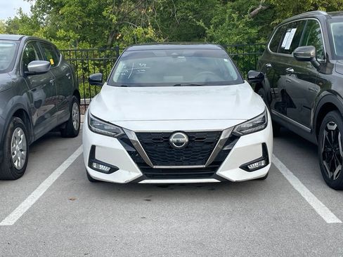 Used 2021 Nissan Sentra SR w/ SR Premium Package FWD image 2
