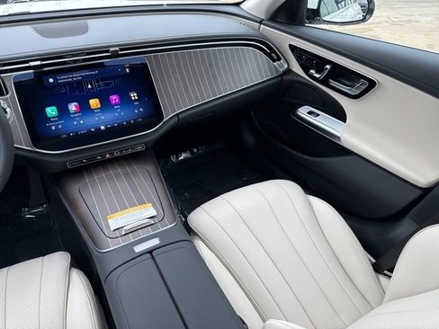 New 2025 Mercedes-Benz E 350 4MATIC Sedan image 14