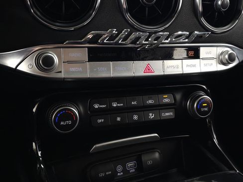 Used 2018 Kia Stinger image 21