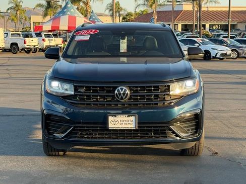 Used 2022 Volkswagen Atlas Cross Sport SEL R-Line AWD/4WD image 2