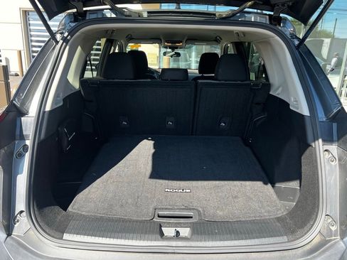 Used 2023 Nissan Rogue SV AWD/4WD image 7
