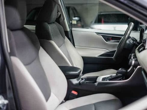 Certified 2019 Toyota RAV4 XLE image 19