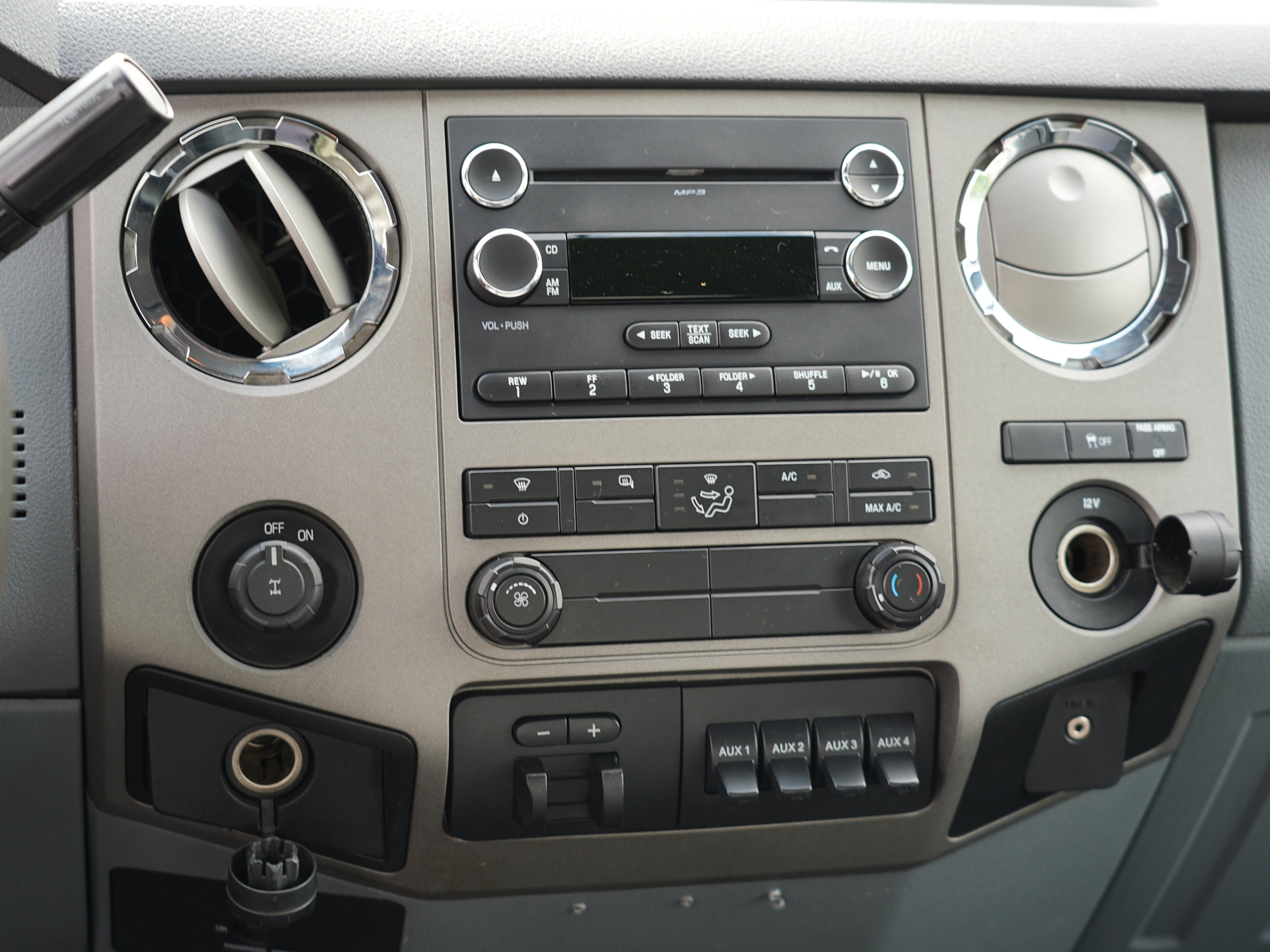 Used 2012 Ford F250 XLT w/ XLT Interior Pkg AWD/4WD image 22