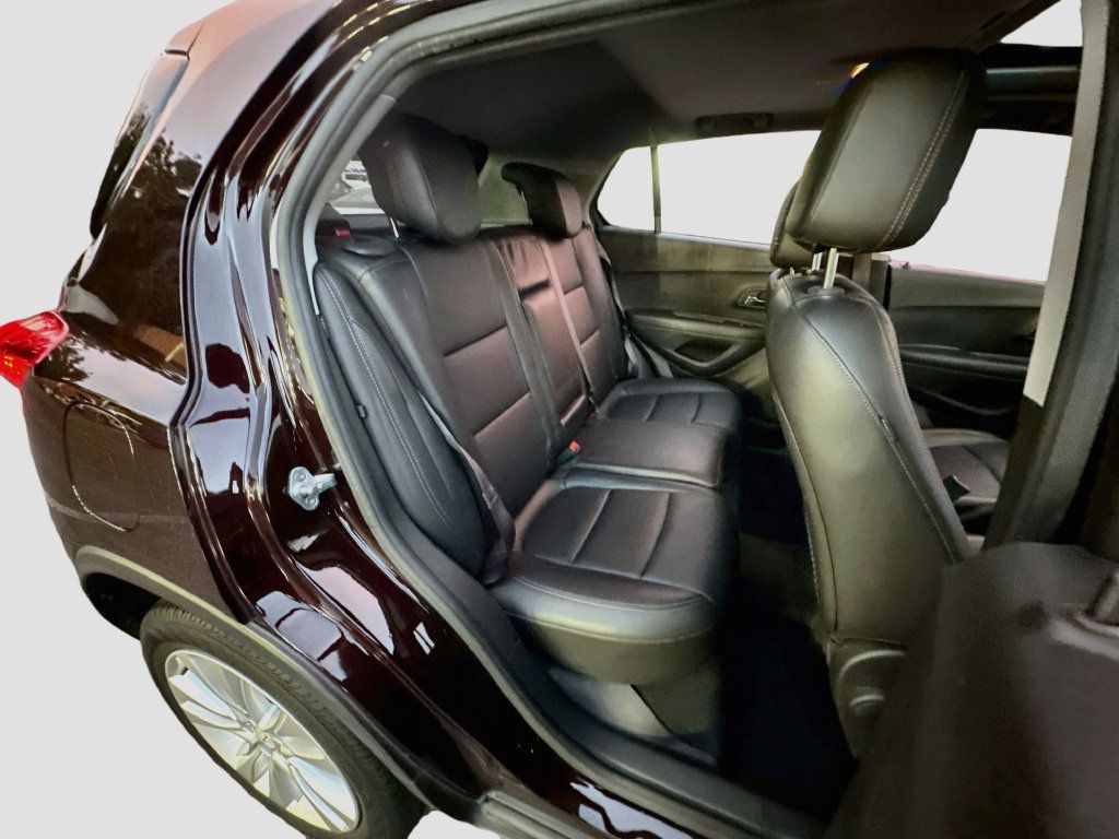 Used 2020 Chevrolet Trax Premier FWD image 24