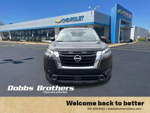 Used 2025 Nissan Pathfinder SV FWD image 2