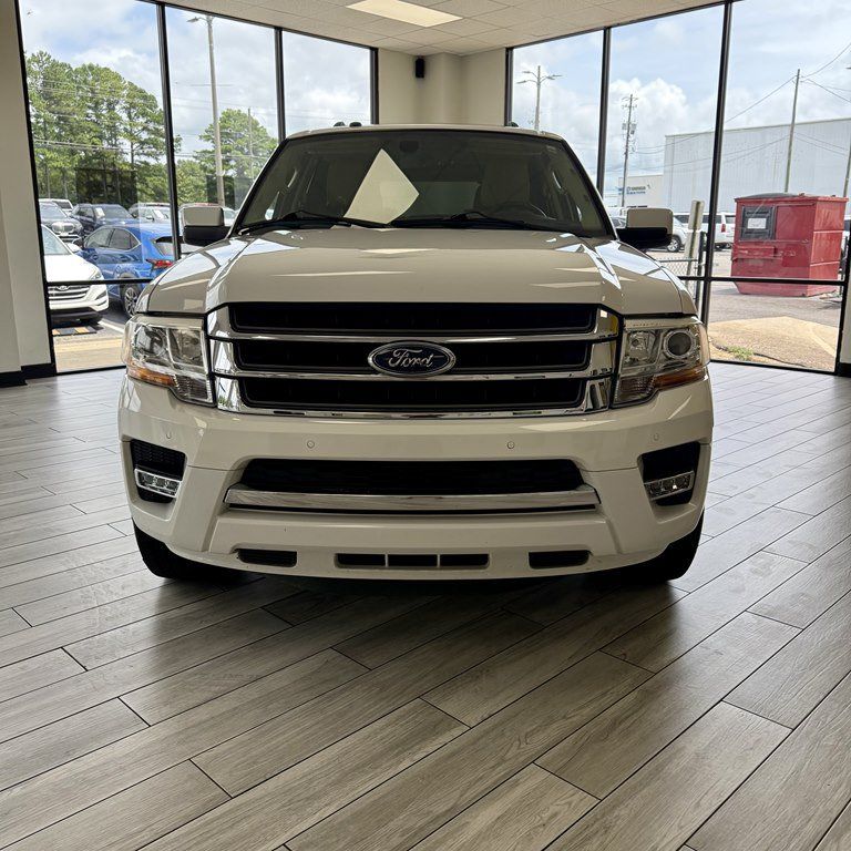 Used 2017 Ford Expedition Limited RWD image 2