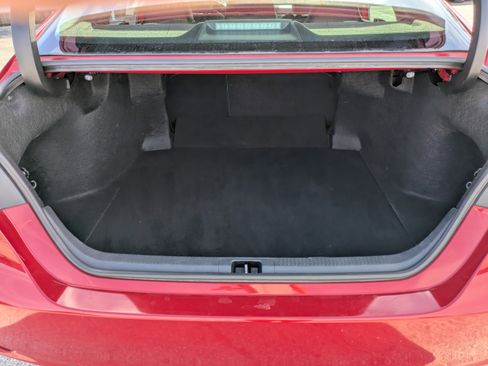 Used 2023 Toyota Camry SE image 12