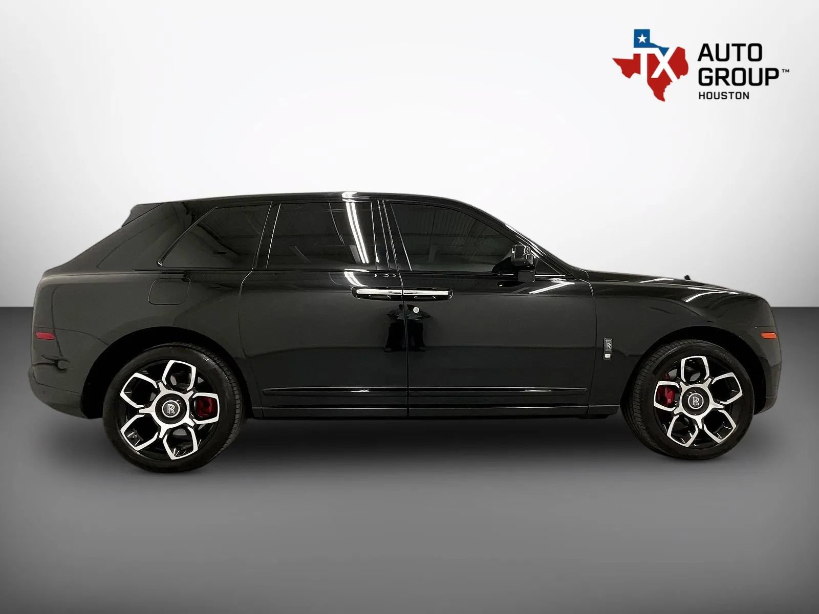 Used 2021 Rolls-Royce Cullinan Black Badge AWD/4WD image 7