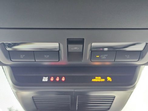 New 2026 MAZDA MAZDA3 Hatchback w/Premium Plus Pkg image 18