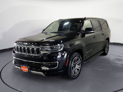 Used 2024 Jeep Wagoneer L Series II w/ Flexible Seating Group AWD/4WD image 1